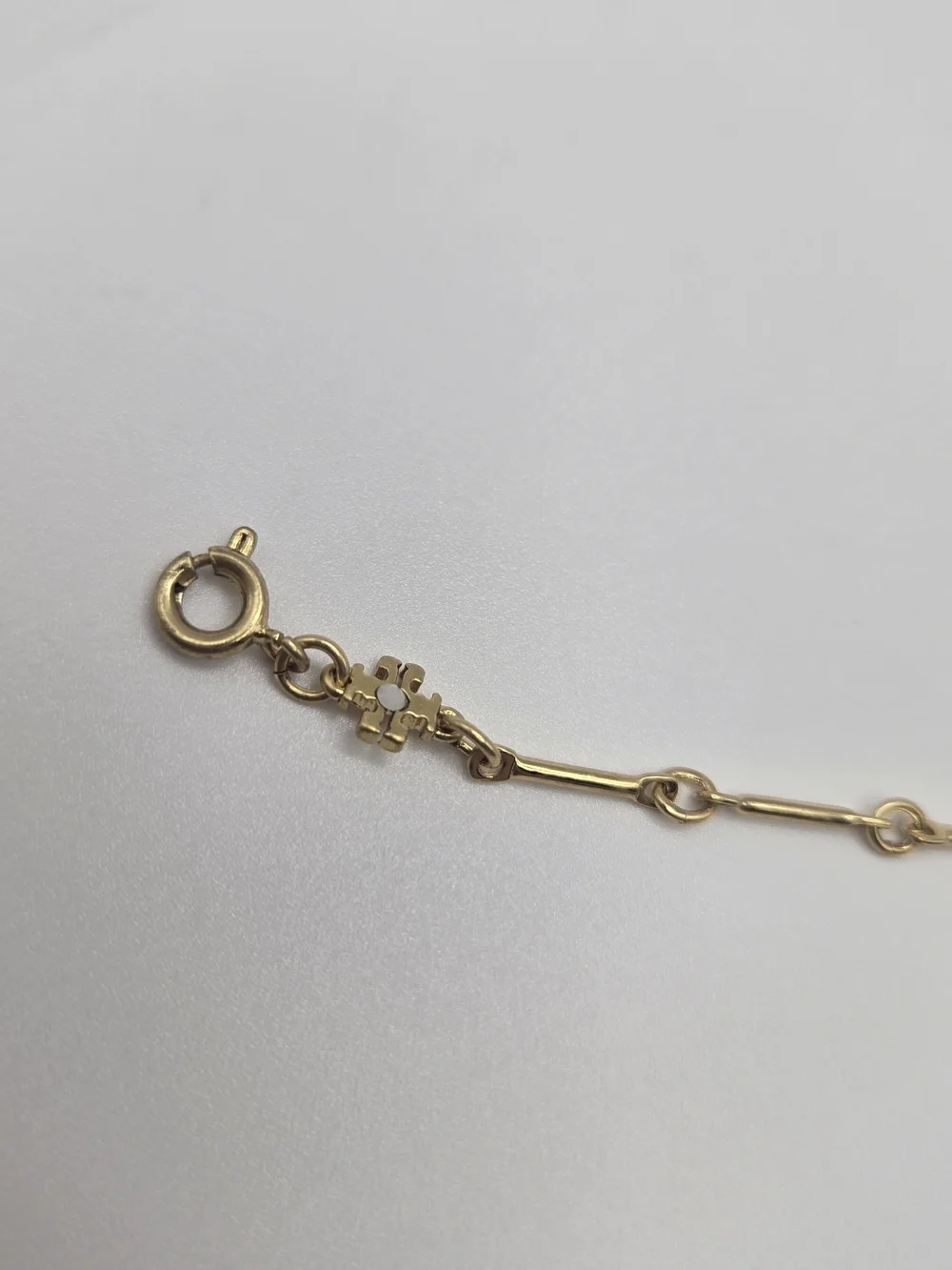 New Tory Burch Roxanne Thin Chain Bracelet Gold Logo Link Vintage Look - Picture 4 of 5